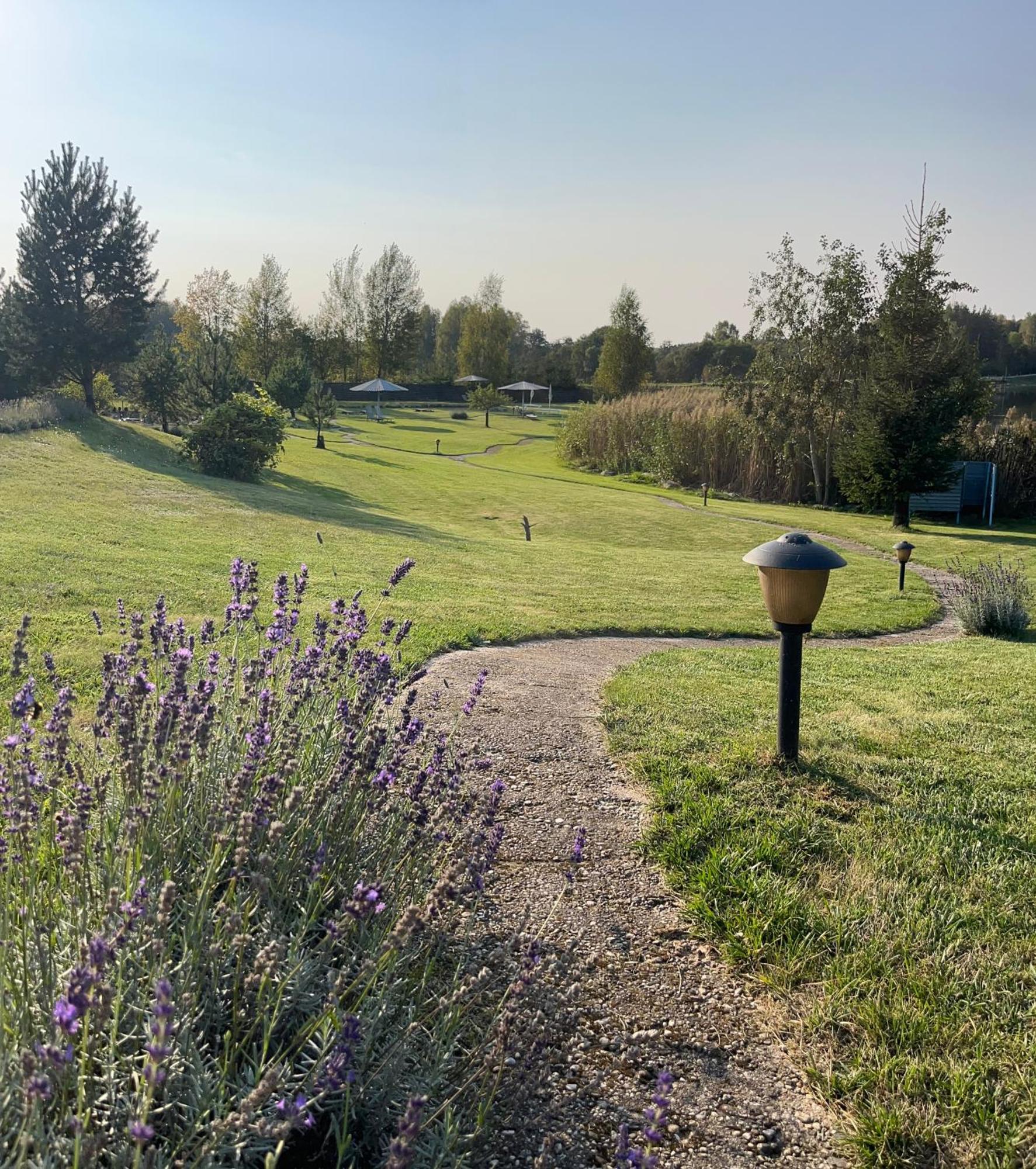 Lavender Village Kiemeliai Eksteriør bilde